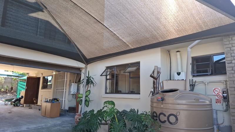 To Let 4 Bedroom Property for Rent in Bluewater Bay Eastern Cape